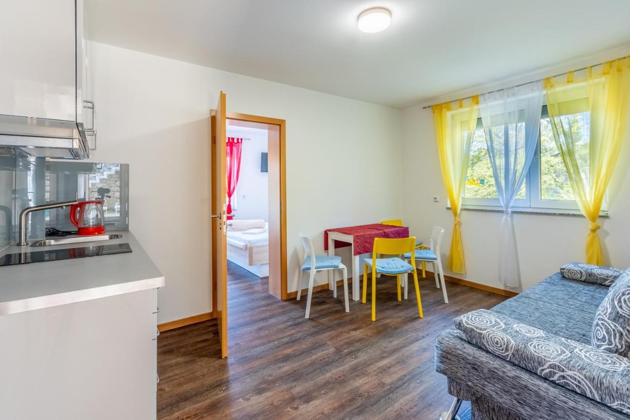 Rimac Apartment And Rooms โนวีวีโนดอลสกี ภายนอก รูปภาพ