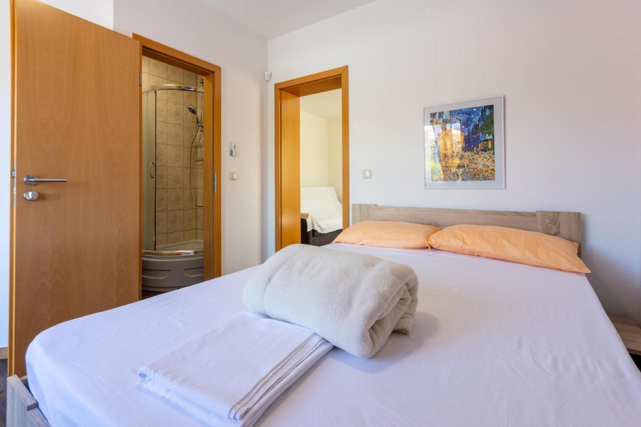 Rimac Apartment And Rooms โนวีวีโนดอลสกี ภายนอก รูปภาพ