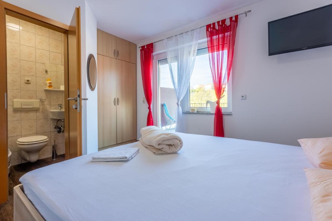 Rimac Apartment And Rooms โนวีวีโนดอลสกี ภายนอก รูปภาพ